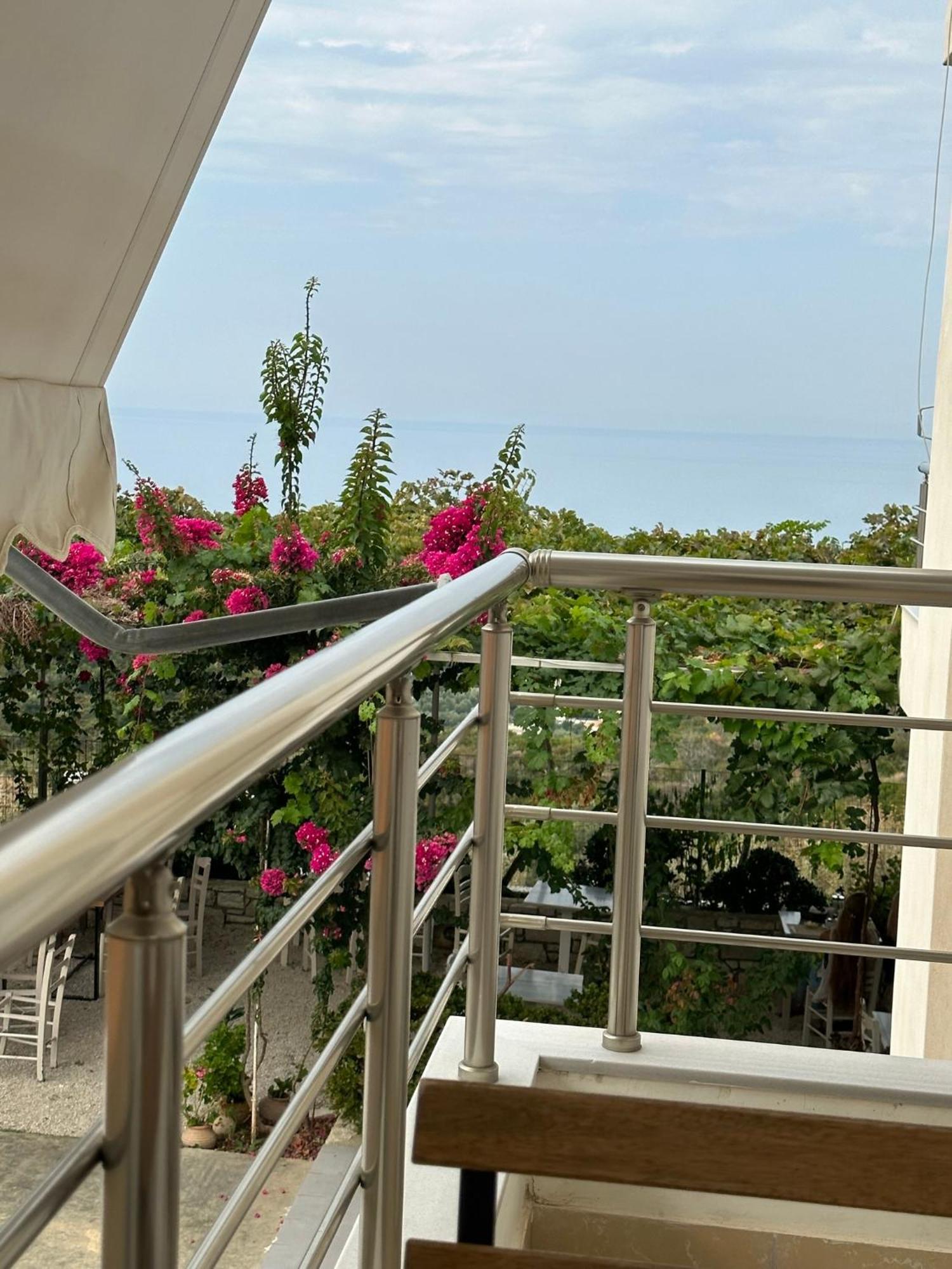 Elea Guesthouse Хімара Екстер'єр фото